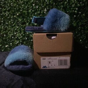 UGG; fuzzy, blue, strapped Sandals